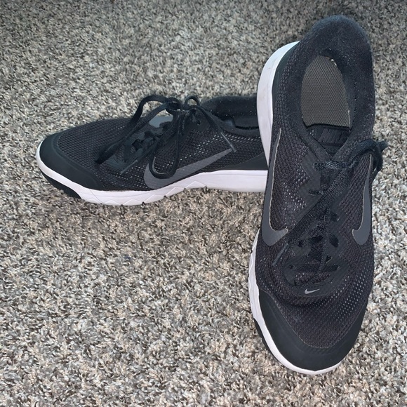 Nike Shoes - Nike Flex Experience Rn 4